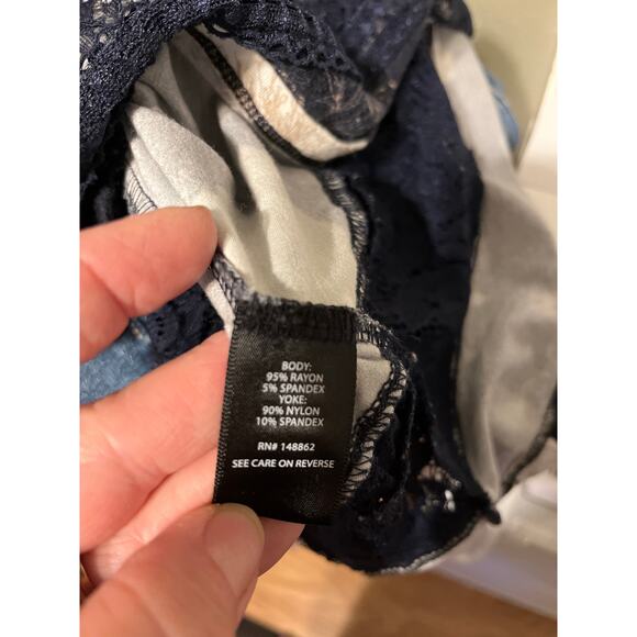 Torrid women’s Lacey tank top/blouse - Picture 7 of 7